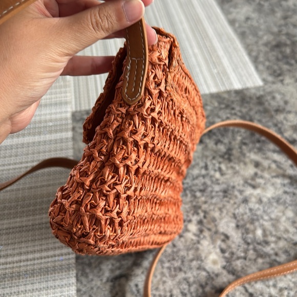 Universal Thread Women’s Woven Cognac Tan Handbag Purse - Picture 6 of 8